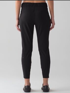 LULULEMON On The Fly Pant *Woven 28"
*Black*